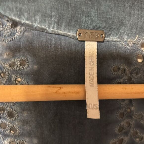 Young Fabulous & Broke Eyelet Keiko Kimono - Picture 2 of 6